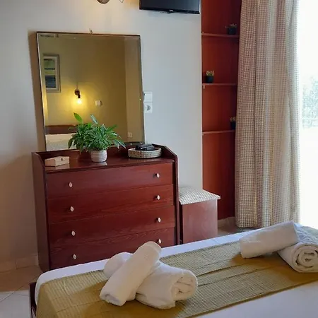 Katerina House Apartamento Finikounta
