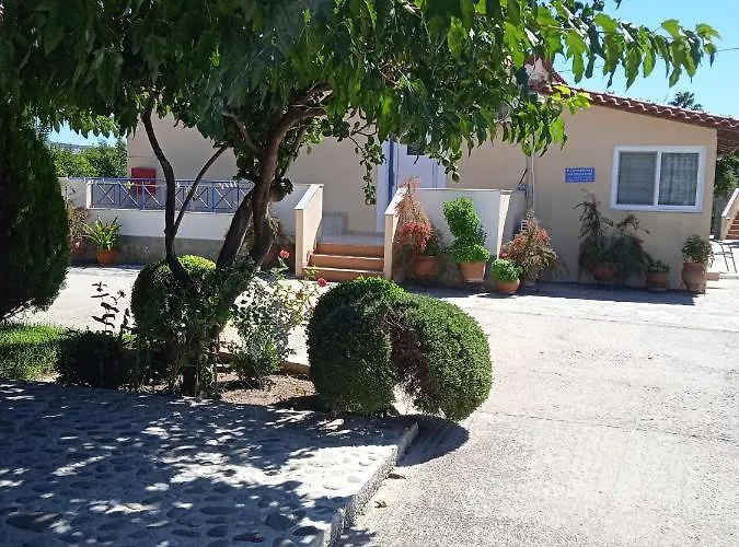 Katerina House Daire Finikounta